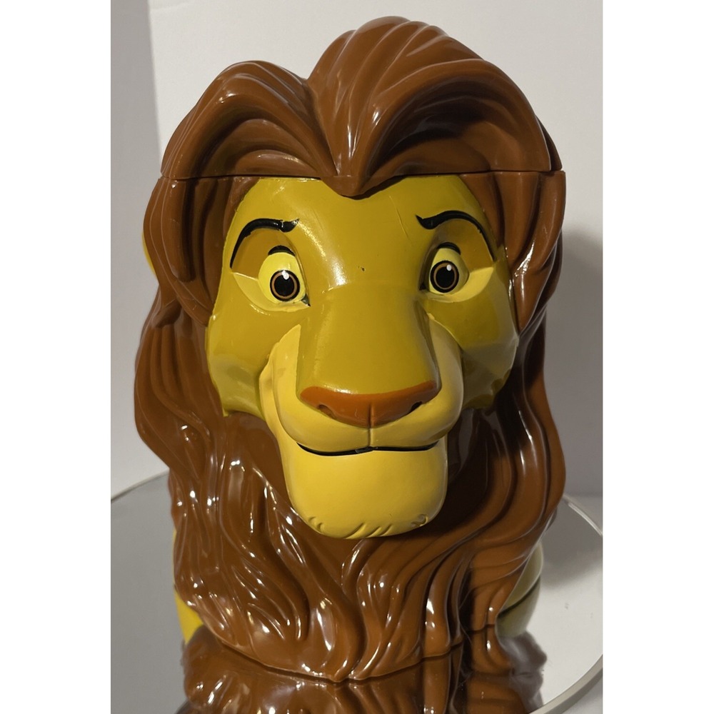 The Lion King Disney Simba 6.5" Tall Plastic Mug‎ w/ Lid (1)